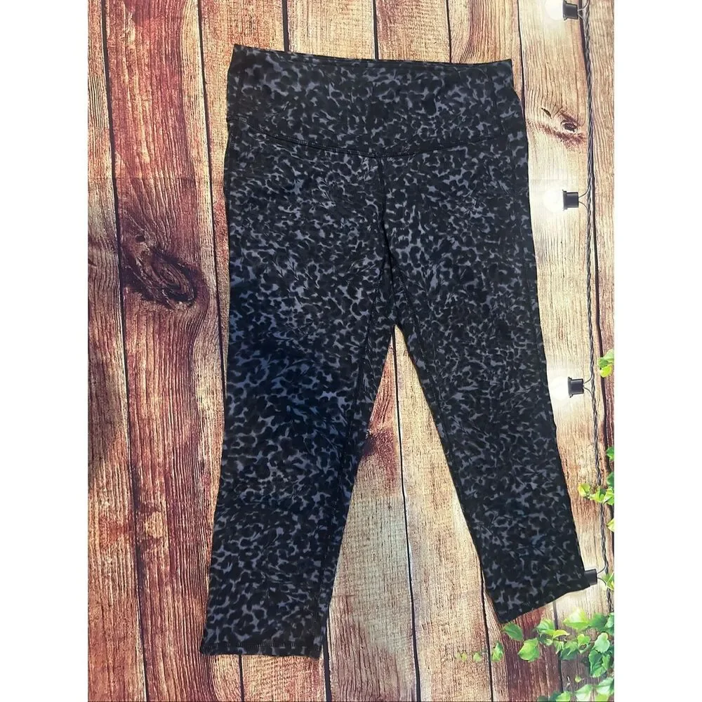 Athleta Cropped Leggings Cheetah Print Black Grey Size S